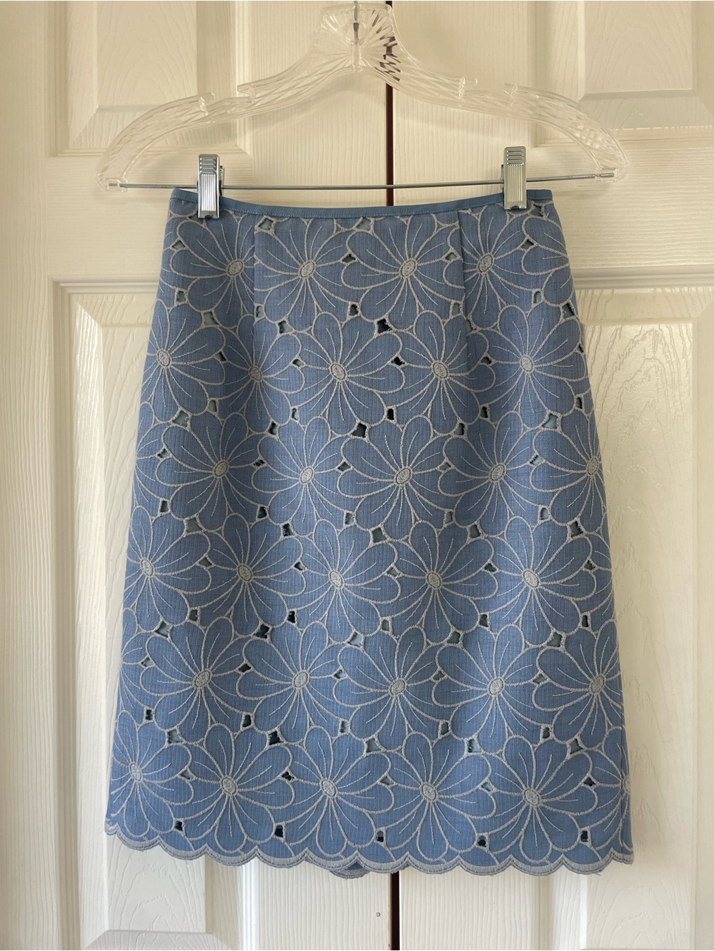 Apuweiser Riche Blue and White Floral Embroidered Lace Pencil Skirt Size 0 XXS - Picture 2 of 11